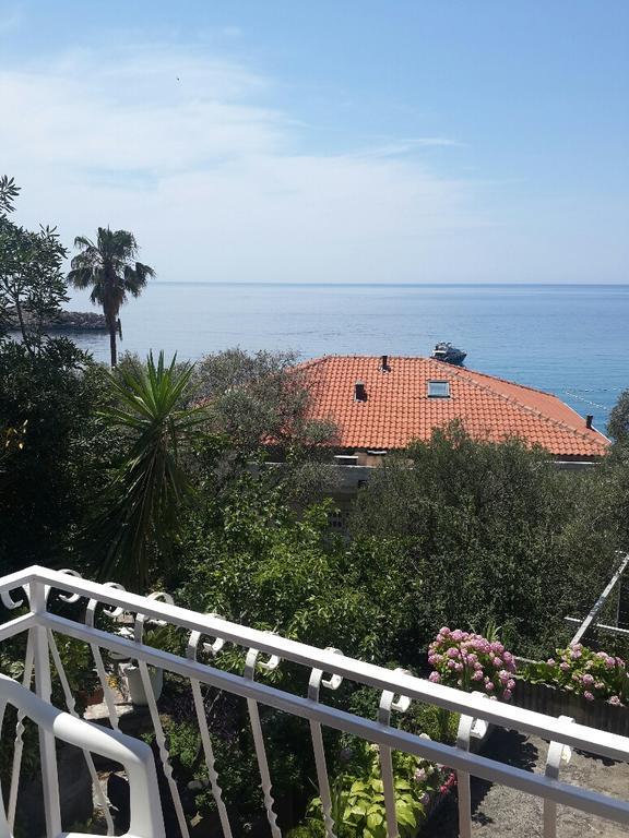 Apartments Anđus Sveti Stefan Ngoại thất bức ảnh